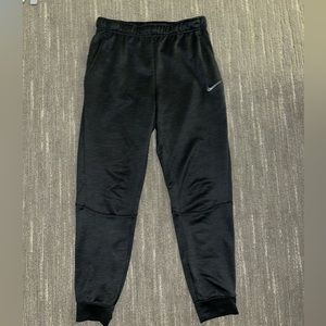 Nike Sweatpants/Joggers, Charcoal Grey (Men’s Medium)